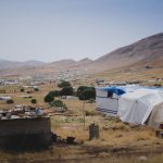 découvrez les réalités vécues par les réfugiés, leurs parcours vers la sécurité et les défis auxquels ils sont confrontés. une exploration poignante de leur courage et de leur résilience face à l'adversité.