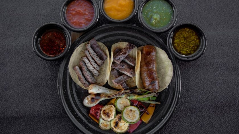 découvrez l'authenticité des plats parisiens, une expérience culinaire inoubliable qui allie tradition et innovation. savourez des recettes emblématiques de la gastronomie française, préparées avec passion et finesse, pour un voyage gustatif au cœur de paris.