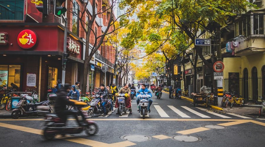 découvrez les enjeux et impacts de la mondialisation sur les économies, les cultures et les sociétés à travers le monde, ainsi que les défis et opportunités qu'elle engendre.