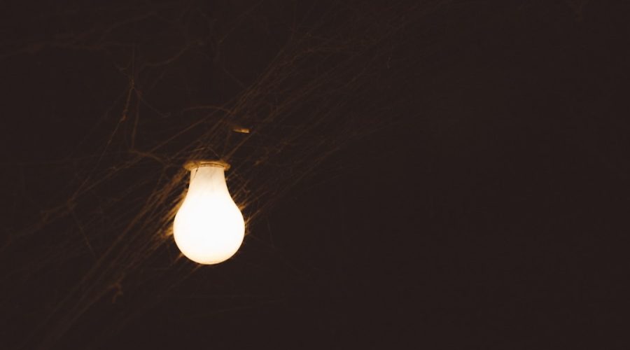 découvrez le monde fascinant de la lumière artificielle : ses applications, son impact sur notre quotidien et les technologies qui l'accompagnent. apprenez comment elle transforme notre environnement et améliore notre qualité de vie.