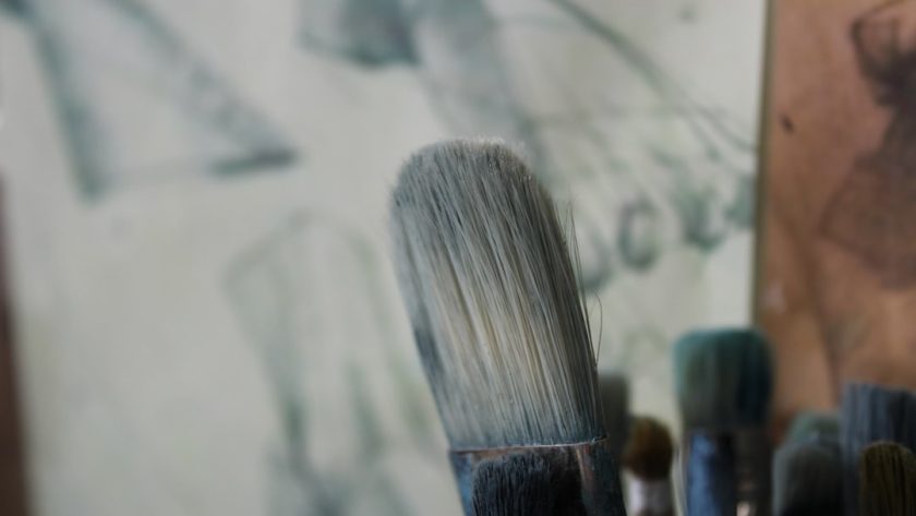 découvrez comment l'éducation artistique enrichit la créativité et stimule le développement personnel. explorez des programmes innovants qui inspirent les jeunes à s'exprimer à travers l'art.