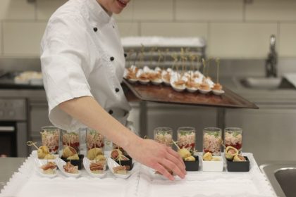 découvrez l'art culinaire à travers la gastronomie, une célébration des saveurs, des techniques et des traditions qui éveillent vos sens. plongez dans un monde où chaque plat raconte une histoire et où chaque bouchée est une expérience inoubliable.