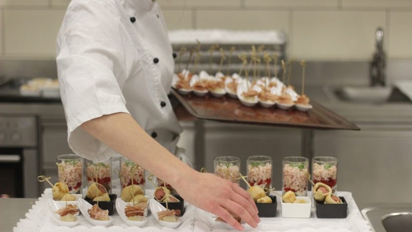 découvrez l'art culinaire à travers la gastronomie, une célébration des saveurs, des techniques et des traditions qui éveillent vos sens. plongez dans un monde où chaque plat raconte une histoire et où chaque bouchée est une expérience inoubliable.