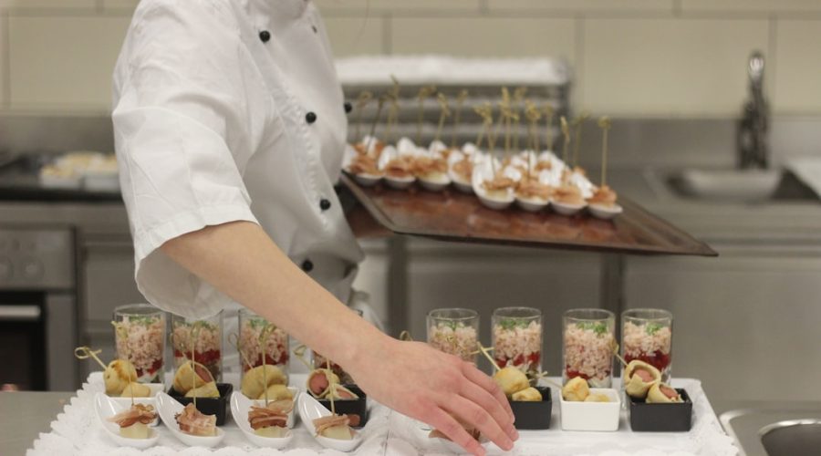 découvrez l'art culinaire à travers la gastronomie, une célébration des saveurs, des techniques et des traditions qui éveillent vos sens. plongez dans un monde où chaque plat raconte une histoire et où chaque bouchée est une expérience inoubliable.