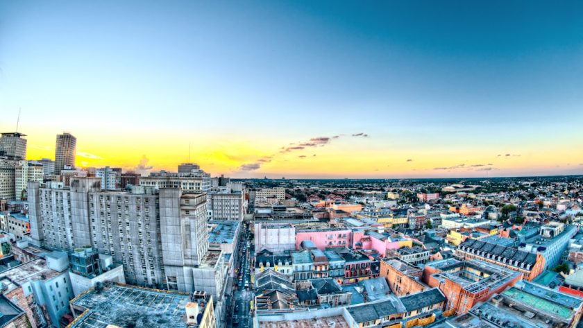 découvrez les enjeux et stratégies de la réhabilitation urbaine, un processus essentiel pour revitaliser nos villes, améliorer la qualité de vie des habitants et préserver notre patrimoine architectural.