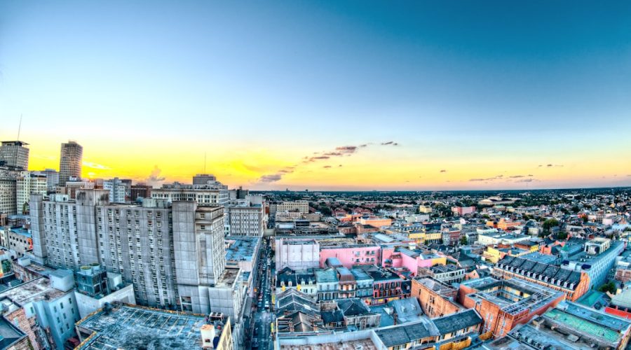 découvrez les enjeux et stratégies de la réhabilitation urbaine, un processus essentiel pour revitaliser nos villes, améliorer la qualité de vie des habitants et préserver notre patrimoine architectural.