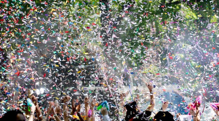 célébrez la victoire avec enthousiasme ! découvrez comment organiser une célébration mémorable, des idées de décoration aux activités festives, pour marquer ce moment exceptionnel et partager la joie de la réussite avec vos proches.