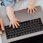 découvrez notre guide familial ultime, rempli de conseils pratiques, d'activités amusantes et d'astuces pour renforcer les liens familiaux et profiter pleinement de chaque instant ensemble.