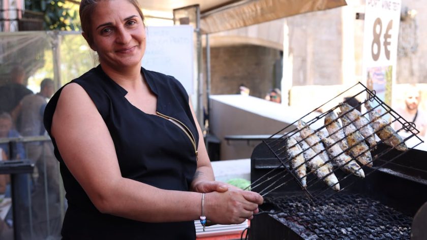 découvrez les marchés locaux : un éventail coloré de producteurs, d'artisans et de délices culinaires. plongez dans l'ambiance conviviale, savourez des produits frais et soutenez l'économie locale tout en explorant des trésors de votre région.