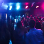 découvrez le meilleur de la vie nocturne avec nos conseils sur les bars, clubs et événements à ne pas manquer. plongez dans l'ambiance électrique de la nuit et vivez des moments inoubliables.