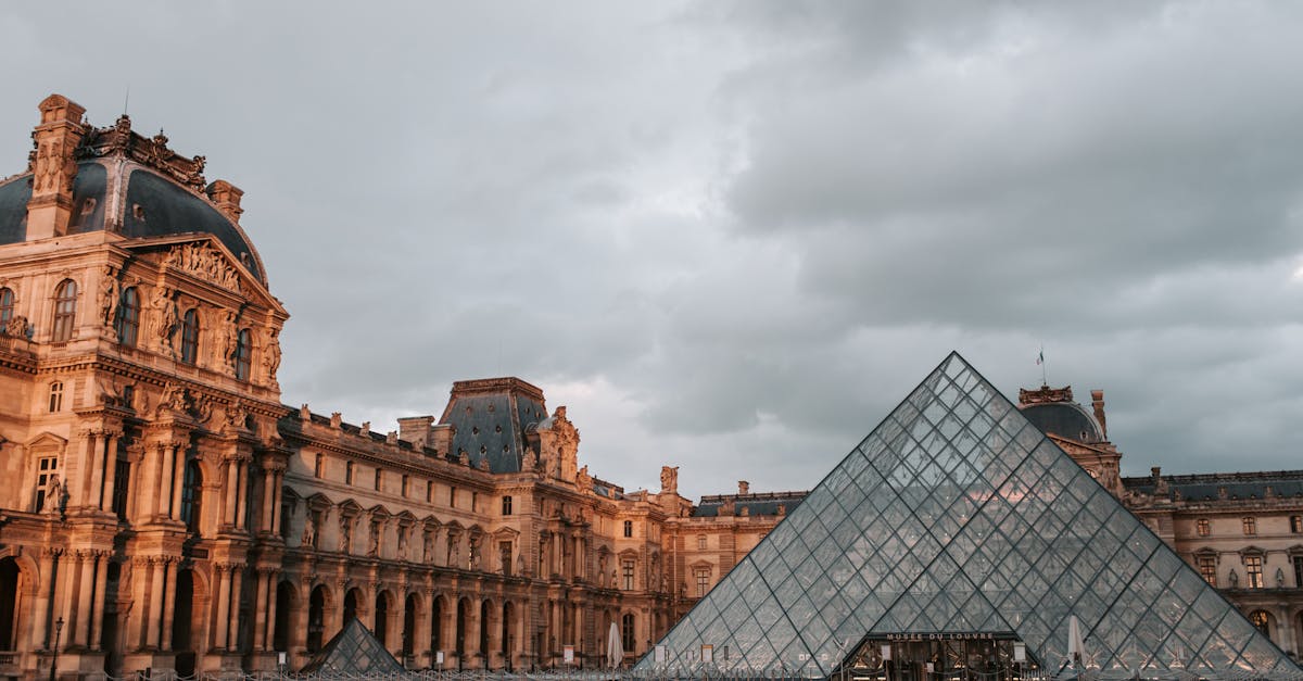 découvrez les trésors cachés des musées de paris, des expositions d'art classique aux collections contemporaines. explorez l'histoire, la culture et la créativité de la capitale française à travers une multitude de musées emblématiques et innovants.