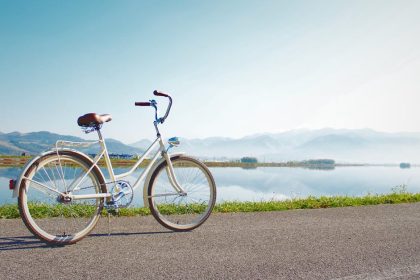 découvrez l'univers fascinant du vélo : ses avantages pour la santé, l'environnement, et les différentes pratiques cyclistes. que vous soyez un passionné ou un novice, plongez dans nos conseils, astuces et tendances pour profiter pleinement de vos balades à deux roues.