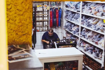 découvrez l'artisanat sous toutes ses formes, mêlant tradition et innovation. explorez des créations uniques, réalisées avec passion et savoir-faire. plongez dans l'univers du craftsmanship et laissez-vous inspirer par la beauté du fait main.