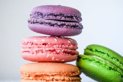 découvrez notre sélection irrésistible de desserts gourmands qui raviront vos papilles. des classiques intemporels aux créations modernes, chaque recette est un véritable délice à partager ou à déguster seul. laissez-vous tenter par ces douceurs sucrées !