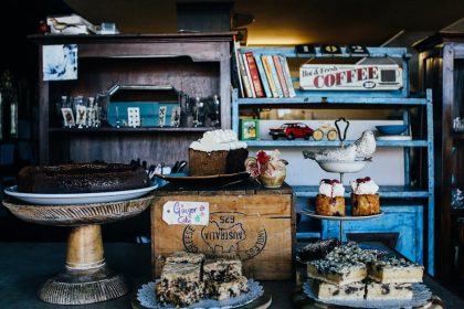 découvrez l'univers fascinant des compétitions gastronomiques, où les chefs s'affrontent pour créer des plats innovants et savoureux. suivez les meilleures équipes dans des défis culinaires passionnants et savourez l'excellence de la gastronomie à travers le monde.