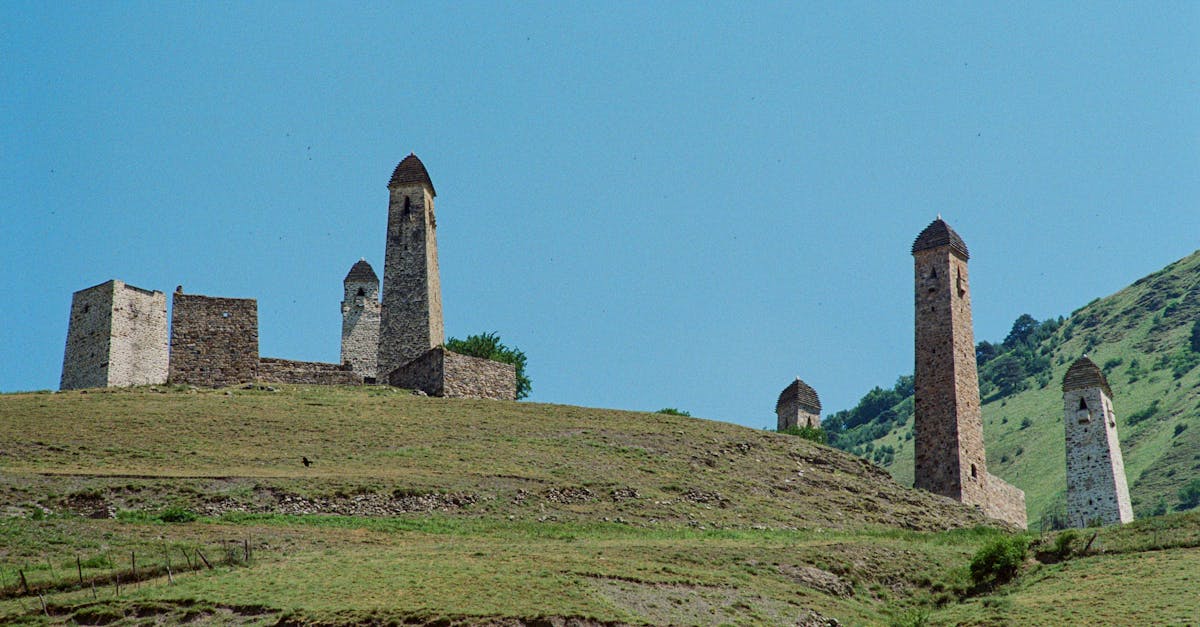 découvrez l'histoire fascinante des monuments historiques à travers le monde. explorez des sites emblématiques, témoins du passé, qui révèlent la richesse de notre patrimoine culturel et architectural.