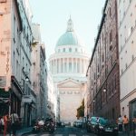 découvrez l'histoire fascinante des monuments parisiens, emblèmes de la culture et du patrimoine français. plongez dans le passé riche de la capitale, des majestueux musées aux impressionnantes cathédrales, et explorez comment ces structures emblématiques ont façonné l'identité de paris.