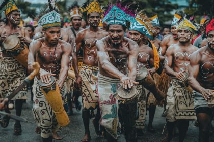 découvrez les richesses des traditions à travers le monde : coutumes, rites et valeurs qui façonnent nos cultures et renforcent notre identité. plongez dans cet univers fascinant et enrichissant.
