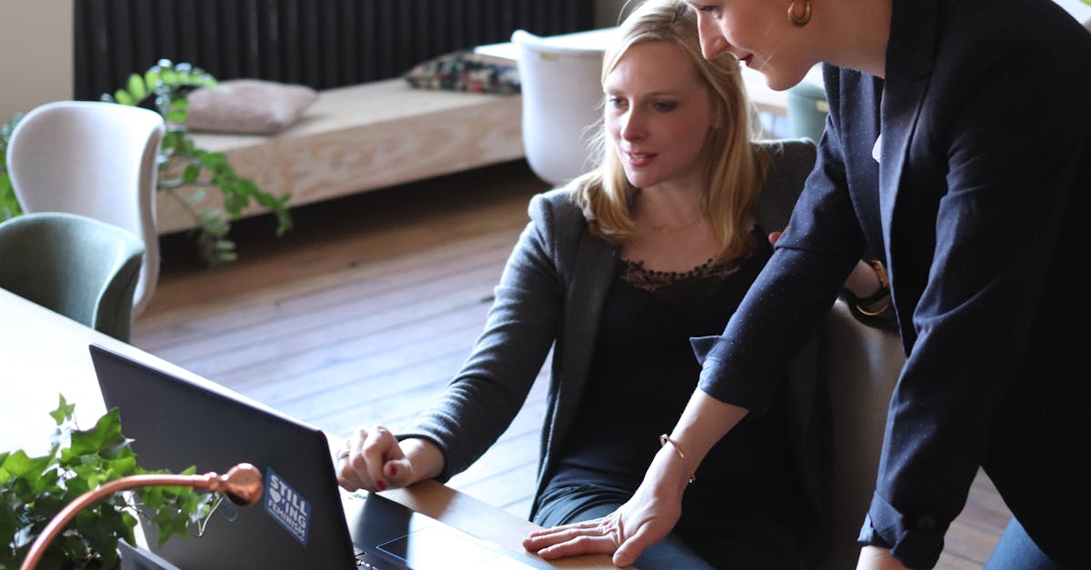 découvrez notre espace de coworking moderne et collaboratif, idéal pour les entrepreneurs, freelances et petites entreprises. profitez d'un environnement stimulant, d'une communauté dynamique et de services adaptés à vos besoins professionnels.