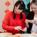découvrez les richesses des traditions culinaires à travers le monde, où chaque plat raconte une histoire. plongez dans un voyage sensoriel, explorez des recettes authentiques et apprenez les coutumes gastronomiques qui unissent les cultures.