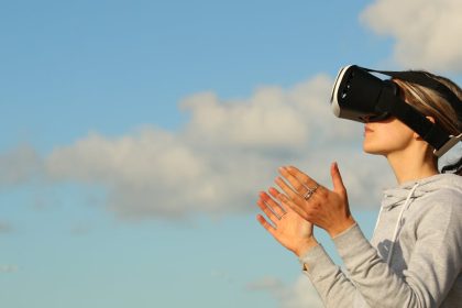 découvrez l'univers passionnant des escape games, où vous devrez résoudre des énigmes et surmonter des défis en équipe pour vous échapper d'une pièce thématique. parfait pour des moments de convivialité entre amis ou en famille, ces jeux d'évasion vous garantissent une expérience unique et immersive. prêts à relever le défi ?