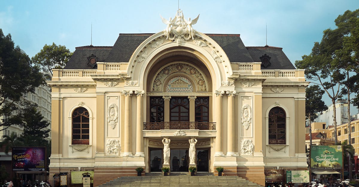 découvrez les sites historiques captivants qui témoignent de notre patrimoine culturel. explorez des monuments emblématiques, des ruines antiques et des lieux chargés d'histoire qui raviront les passionnés du passé.