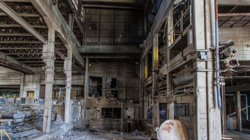 découvrez l’histoire industrielle à travers ses grandes révolutions, ses inventions majeures et l’évolution des sociétés. plongez dans un voyage à travers le temps pour comprendre l’impact de l’industrialisation sur le monde moderne.