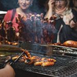 découvrez la street food : une explosion de saveurs venues du monde entier à déguster sur le pouce. conseils, idées recettes et bonnes adresses pour savourer cette cuisine conviviale et gourmande !