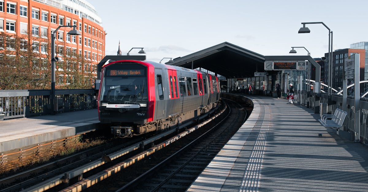 découvrez les principales gares ferroviaires, leur histoire, leurs services et l'importance du transport ferroviaire dans la connectivité des villes. explorez les infrastructures modernes et les destinations à travers la france.